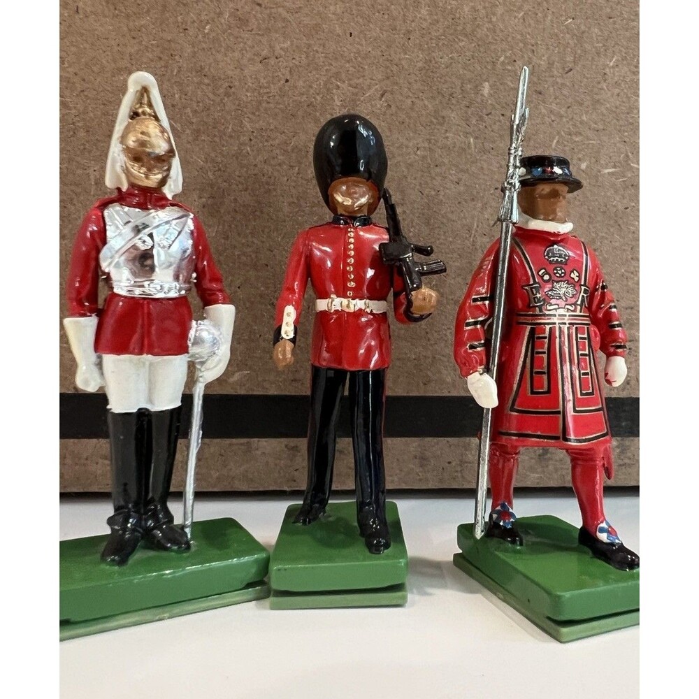BRITAINS LTD MADE IN ENGLAND LEAD TOY British SOLDIERS SET OF 3